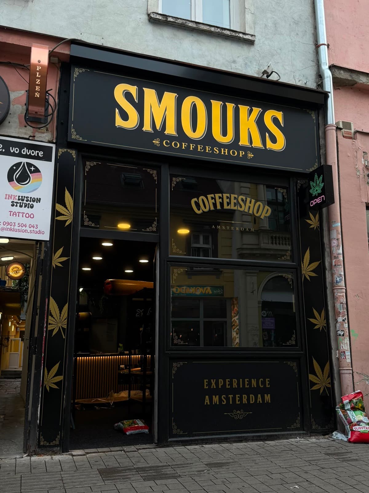 SMOUKS Coffeeshop, Bratislava
